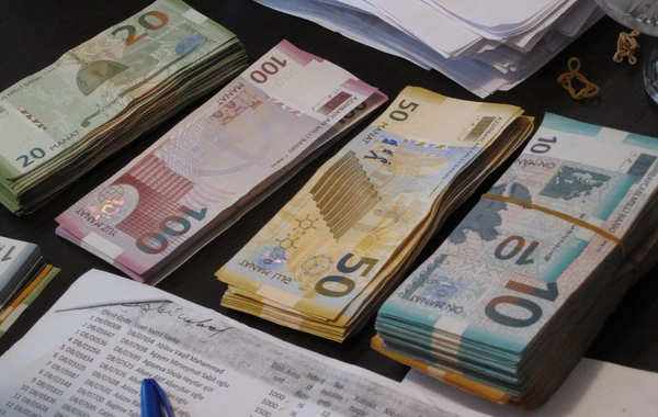 Bağlanmış 4 bankın əmanətçilərinə nə qədər kompensasiya ödənilib? - AÇIQLAMA