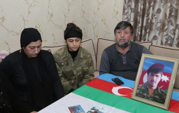 Şəhid bacısı: “Nişanlısına söz vermişdi ki, məni qəhrəman kimi qarşılayacaqsınız, elə də oldu...” - FOTO