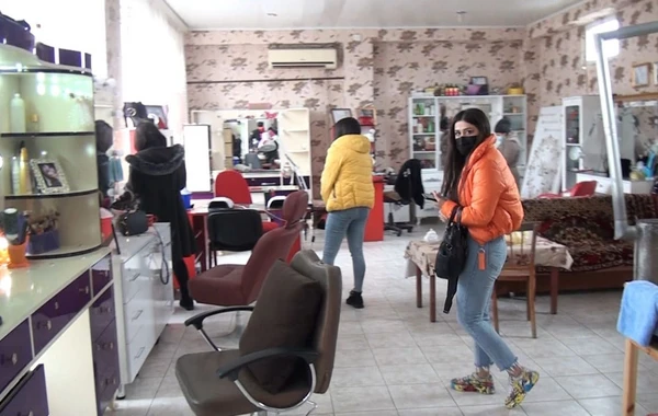 Polis çay evi, kafe və gözəllik salonunda əməliyyat keçirdi - Saxlanılanlar var - FOTO