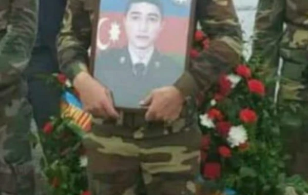 Yaralı əsgər üçün canından keçən hərbi feldşer şəhidimiz (FOTO)