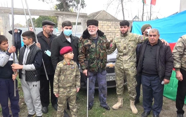 Qarabağ şəhidinin qazi oğlu evlərinə qayıdıb - FOTO