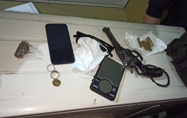 Polis Mingəçevirdə əməliyyat keçirib, silah və narkotik aşkarlanıb - FOTO