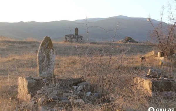 Düşmənin viran qoyduğu Cəbrayıl qəbiristanlığı - FOTOREPORTAJ