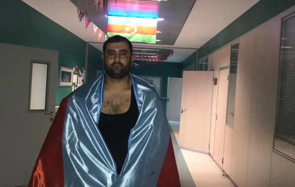 Afaq Bəşirqızının Qarabağa bayraq sancan qazi qohumu - FOTO - VİDEO