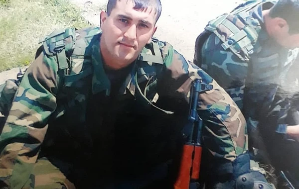 Afaq Bəşirqızının Qarabağa bayraq sancan qazi qohumu - FOTO - VİDEO