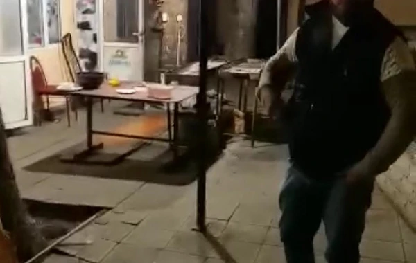 “Samux vadisi” kafesinin sahibi və müştəriləri cərimələndi - FOTO