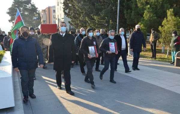 Şəhid kapitan Anar Heydərov Sumqayıtda torpağa tapşırılıb - FOTO