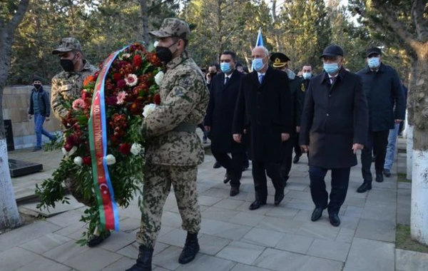 Şəhid kapitan Anar Heydərov Sumqayıtda torpağa tapşırılıb - FOTO