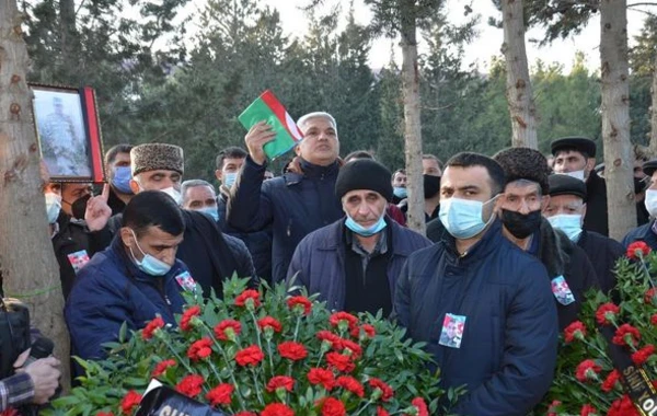 Şəhid kapitan Anar Heydərov Sumqayıtda torpağa tapşırılıb - FOTO