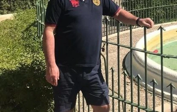 Sağlam kişi koronavirusa yoluxduqdan sonra ayağını itirdi - FOTO