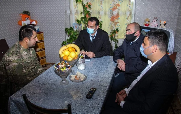 Mirhəsən Seyidov şəhid ailələri və yaralanmış hərbiçilərlə görüşüb - FOTO