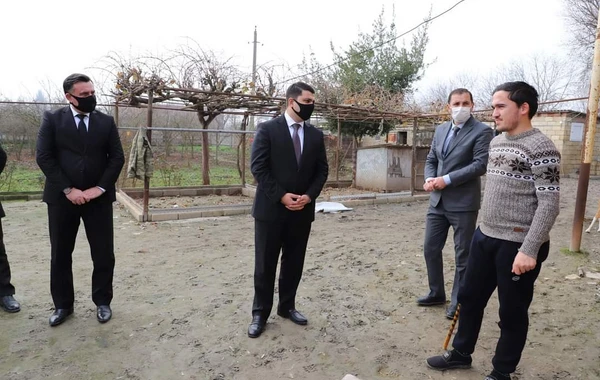 Mirhəsən Seyidov şəhid ailələri və yaralanmış hərbiçilərlə görüşüb - FOTO