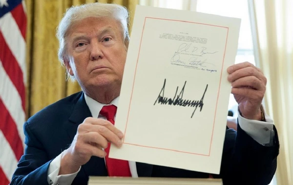 ABŞ-da azərbaycanlı şagird Donald Trampın xüsusi mükafatına layiq görüldü - FOTO
