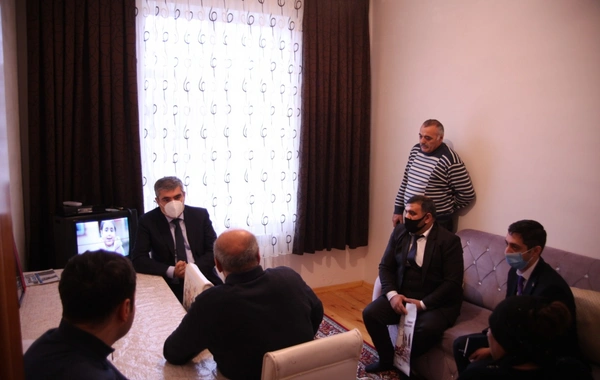 Daha bir şəhid ailəsinə təqaüd kartı təqdim edildi - FOTO