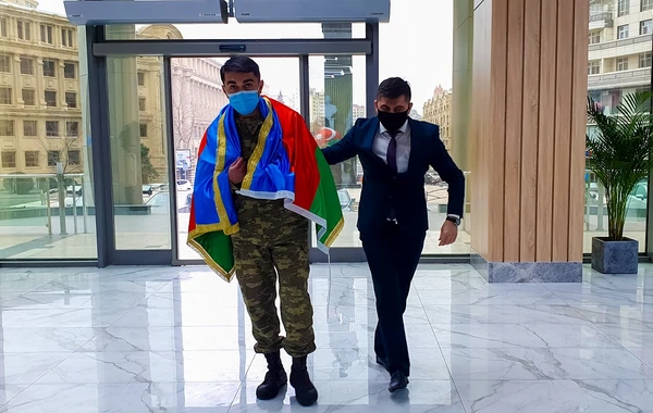 Vətən müharibəsinin qalibləri nazirlikdə coşqu ilə qarşılandılar - FOTO
