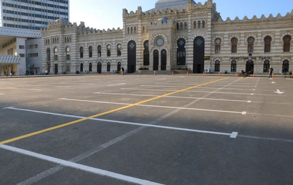 Bakının mərkəzində yeni pullu parkinq yaradılır - FOTO
