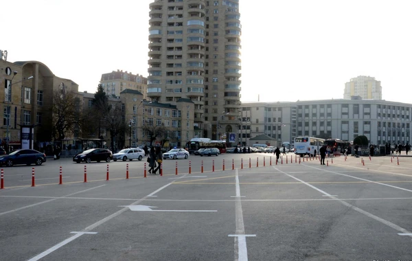 Bakının mərkəzində yeni pullu parkinq yaradılır - FOTO