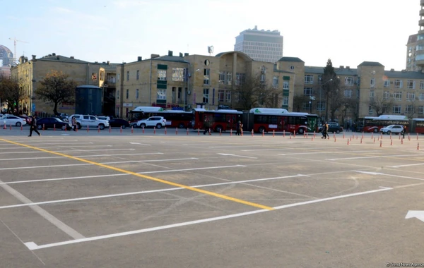 Bakının mərkəzində yeni pullu parkinq yaradılır - FOTO