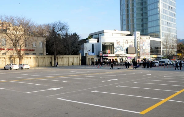 В центре Баку создана новая платная парковка - ФОТО