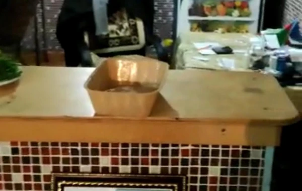 Karantin qaydalarını pozan kafe aşkarlandı - FOTO