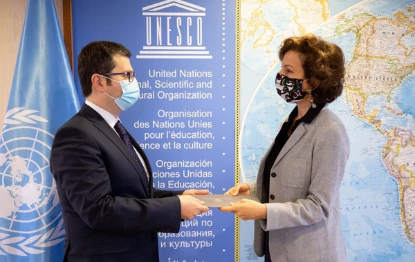 Azərbaycan səfiri etimadnaməsini UNESCO-nun Baş direktoruna təqdim edib