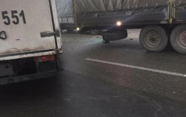 Kürdəmirdə zəncirvari qəza olub, yaralılar var - FOTO