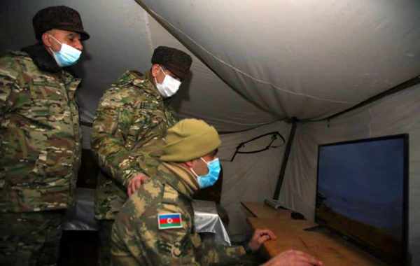Закир Гасанов проверил уровень обеспечения и боевой подготовки войск на освобожденных территориях - ФОТО