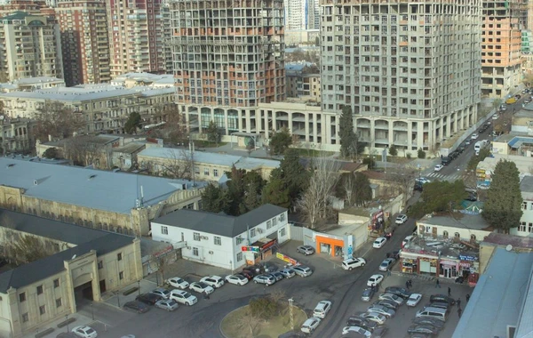 В центре Баку создается современная парковочная зона - ФОТО