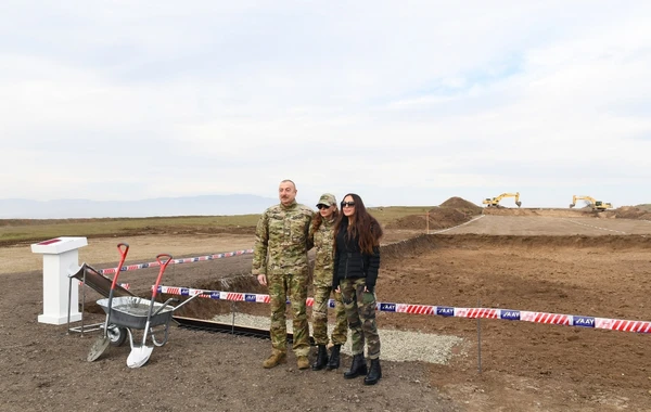 Ильхам Алиев заложил фундамент аэропорта в Физулинском районе - ВИДЕО