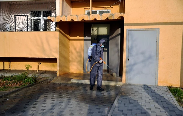 Bakı küçələri dezinfeksiya edilir - FOTO