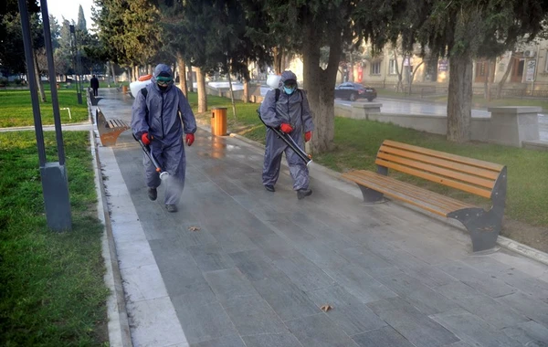 Bakı küçələri dezinfeksiya edilir - FOTO