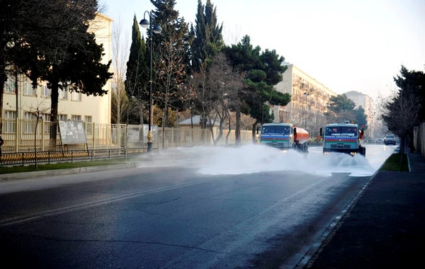 Bakı küçələri dezinfeksiya edilir - FOTO