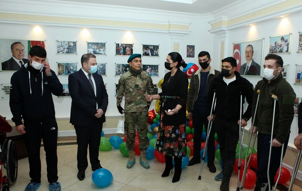 Sosial-psixoloji reabilitasiyaya cəlb olunan qazilərlə görüş olub - FOTO