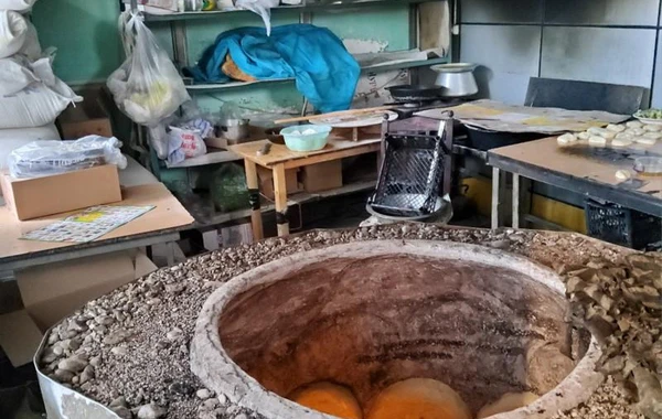 Bu çörəkləri almayın! - Daha bir çörək sexi bağlandı - FOTO
