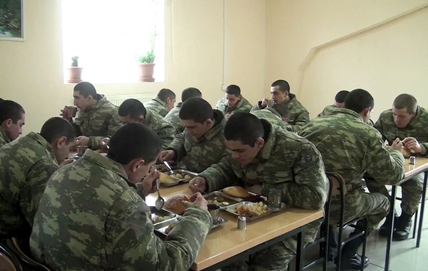 Təlim hərbi hissələrində gənc əsgərlərin qəbulu davam edir - VİDEO