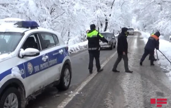 Ağsu aşırımında və Muğanlı dolaylarında çətin anlar yaşanır - FOTO