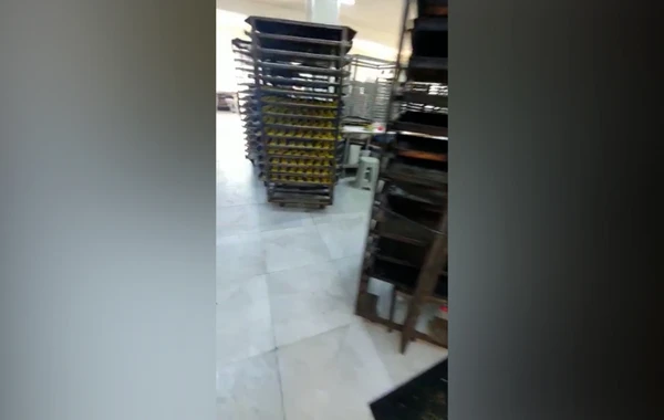 Bakıda şirniyyat sexində karantin qaydalarının pozulduğu aşkarlanıb - VİDEO
