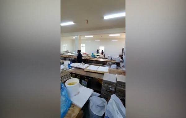 Bakıda şirniyyat sexində karantin qaydalarının pozulduğu aşkarlanıb - VİDEO
