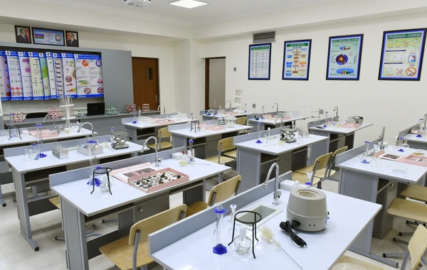 Ильхам Алиев ознакомился с условиями, созданными в новопостроенных школах - ФОТО