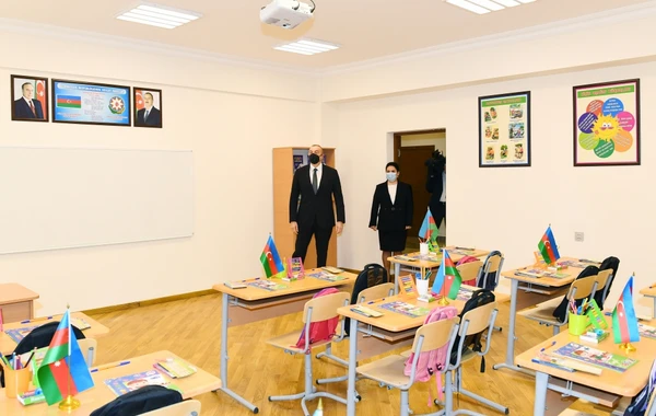 Ильхам Алиев ознакомился с условиями, созданными в новопостроенных школах - ФОТО