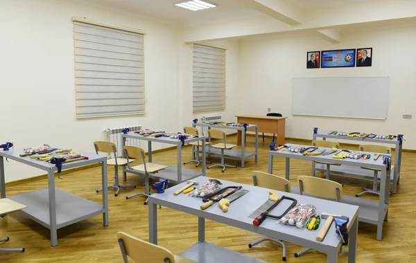 Ильхам Алиев ознакомился с условиями, созданными в новопостроенных школах - ФОТО