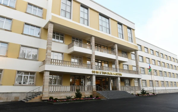 Ильхам Алиев ознакомился с условиями, созданными в новопостроенных школах - ФОТО