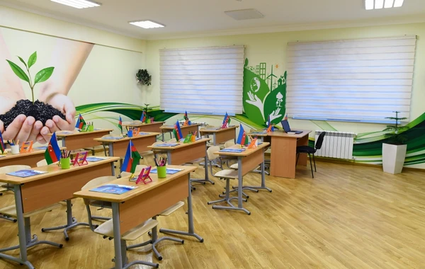 Ильхам Алиев ознакомился с условиями, созданными в новопостроенных школах - ФОТО