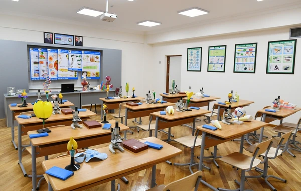 Ильхам Алиев ознакомился с условиями, созданными в новопостроенных школах - ФОТО