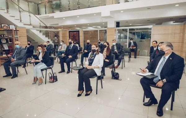 Media rəhbərləri Ülvi Mehdiyevlə “YAŞAT”ın fəaliyyətini müzakirə etdilər – FOTO