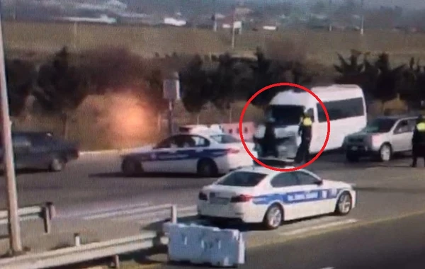 "Nəvai" postunda mikroavtobusu polislərin üzərinə sürdü, həbs edildi - ANBAAN VİDEO