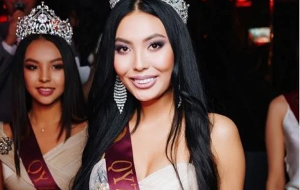 “Miss Qazaxıstan” qabyuyan işləyir - FOTO/VİDEO