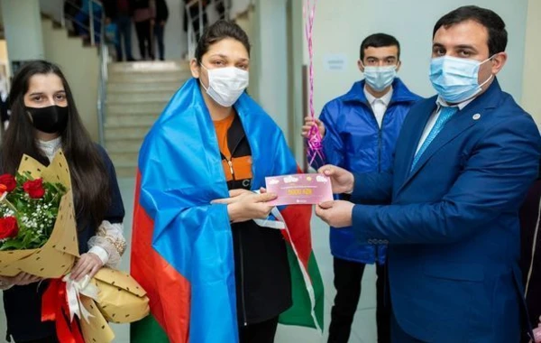 На счета детей шехидов, родившихся после Отечественной войны будут перечислены 5 000 манатов