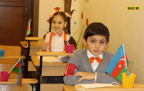 Bakı məktəblərində dərs necə təşkil edilir? - FOTOREPORTAJ