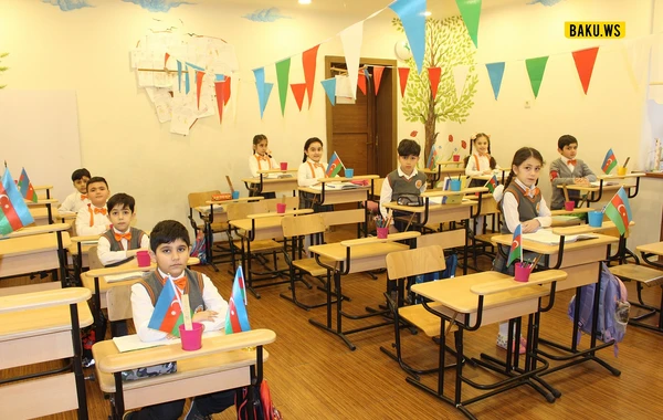 Bakı məktəblərində dərs necə təşkil edilir? - FOTOREPORTAJ